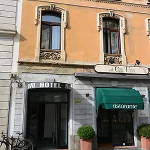 Nuovo Hotel Milán
